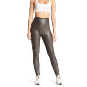 Spanx Faux Leather Mid Rise Legging gray size medium